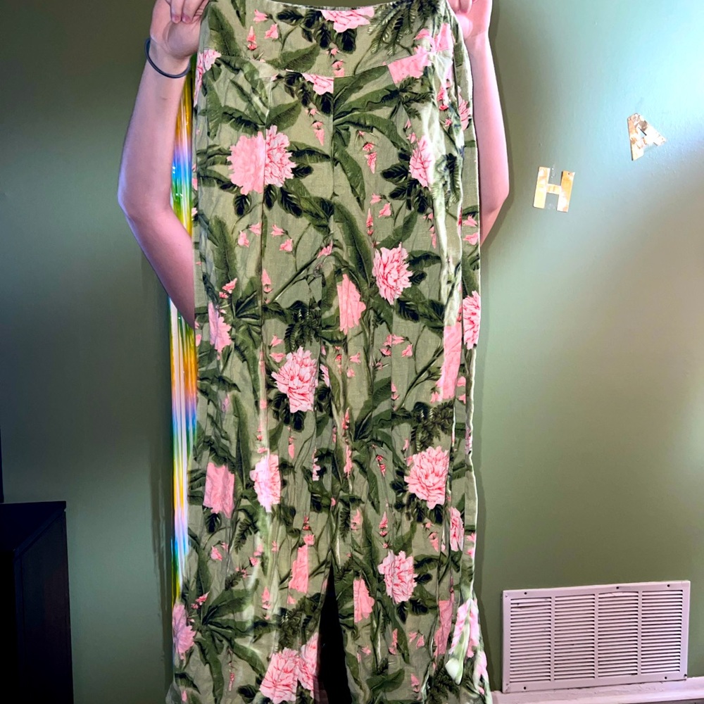 Cutest floral flowy pants!